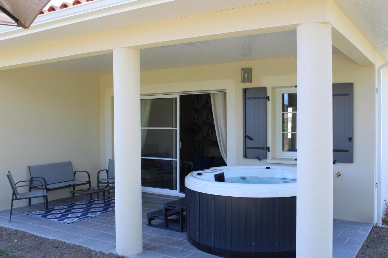 Gite Lou, Gite Famille Et Bien Etre Avec Jacuzzi Fontenay-le-Comte Exteriör bild